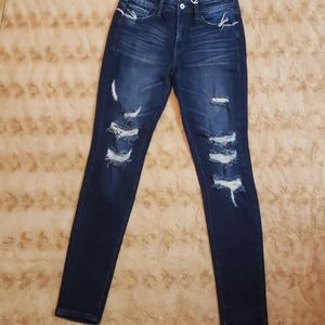 NWT KanCan distressed jeans